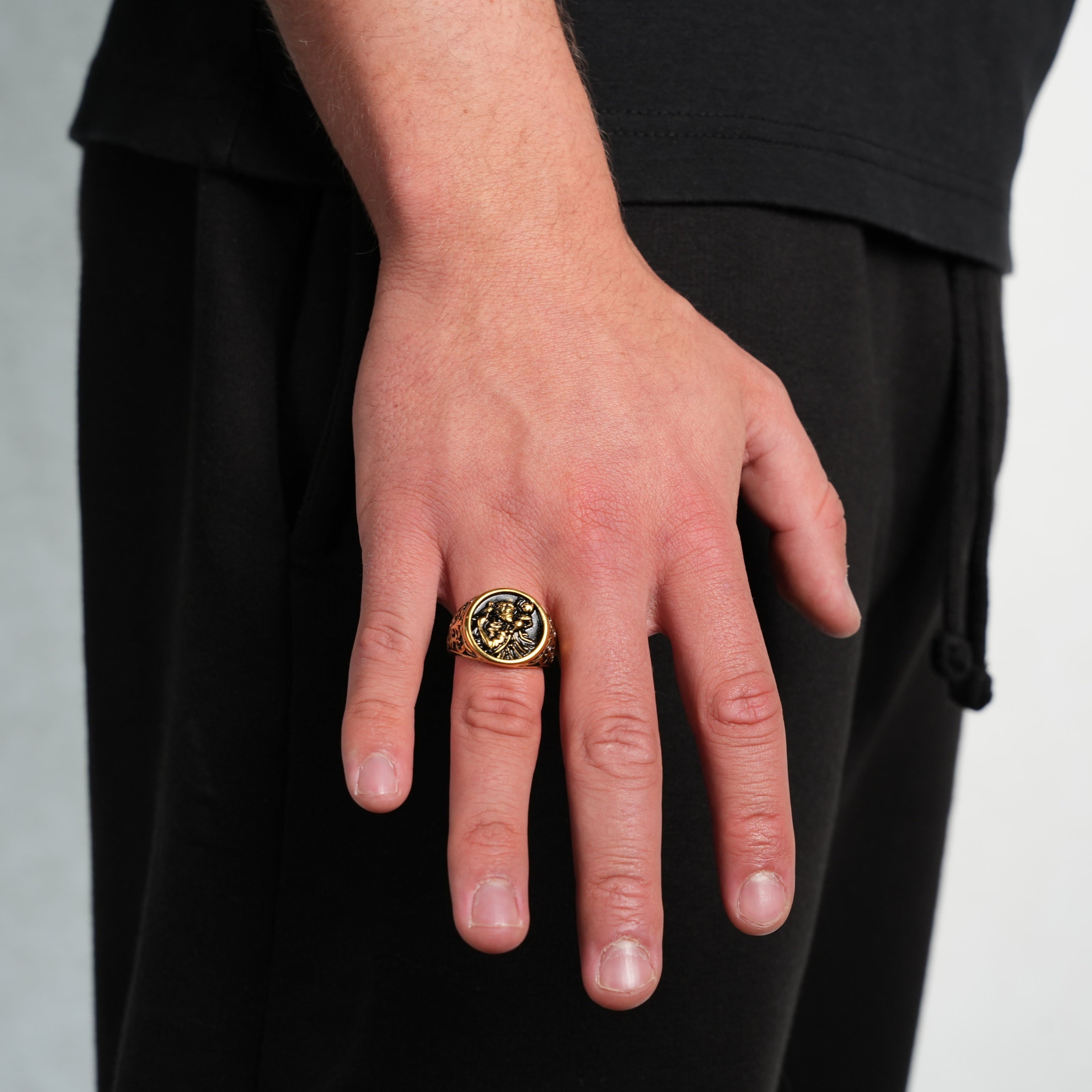 Roman Signet Ring (Gold)