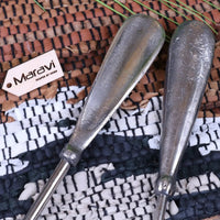 Sagara Distressed Finish Long Handled Shoe Horn – 54cm Quality Accessory