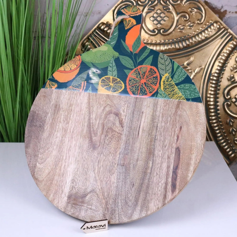 Saitras 48cm Round Enamel Citrus Chopping Board in Green