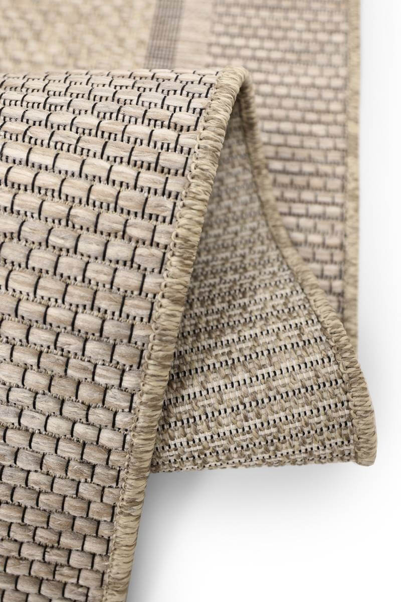 Summer Latte Border Rug – Stylish Indoor/Outdoor Essential