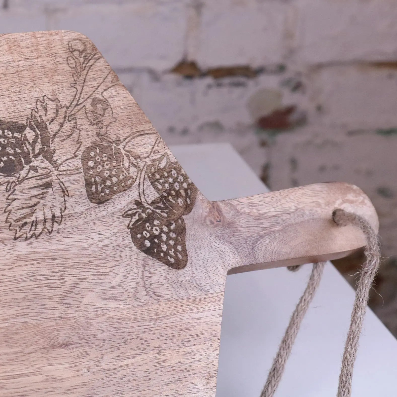 Thaniya Mango Wood Chopping Board Strawberry Design