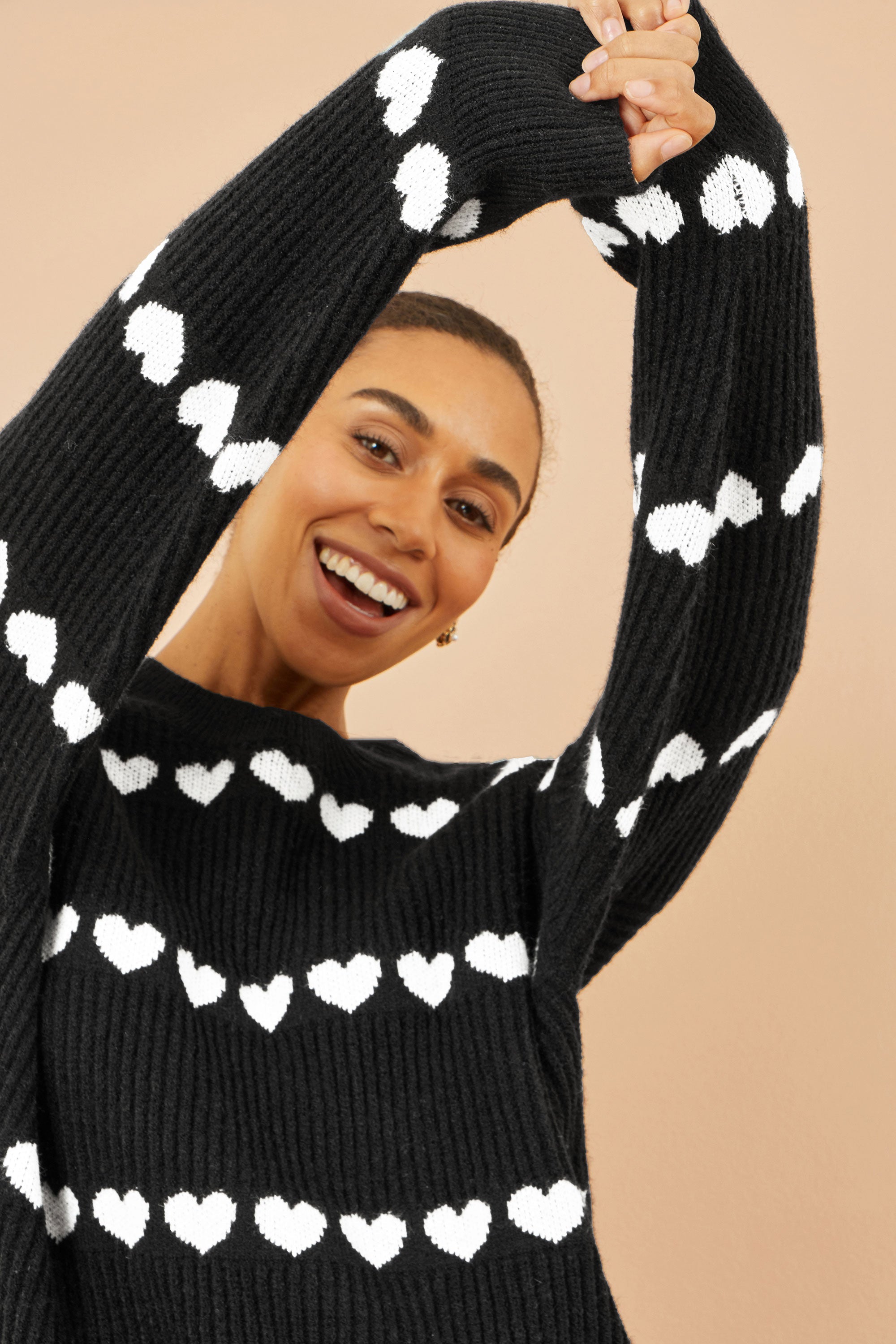 Yumi Black Knitted Jumped With Heart Stripes