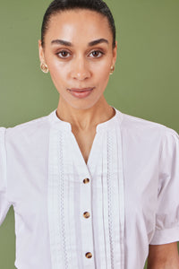 Yumi White Cotton Pleated short Sleeve Shirt