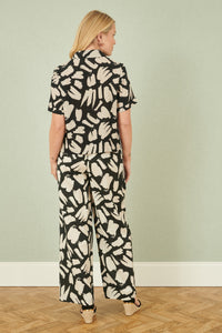 Yumi Black Cotton Splash Print Relaxed Fit Shirt
