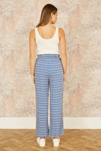 Yumi White Fine Knit Vest Top