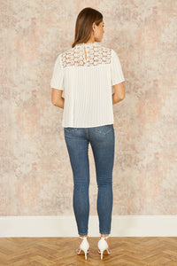 Yumi White Lace Panel Pleated Short Sleeve Top