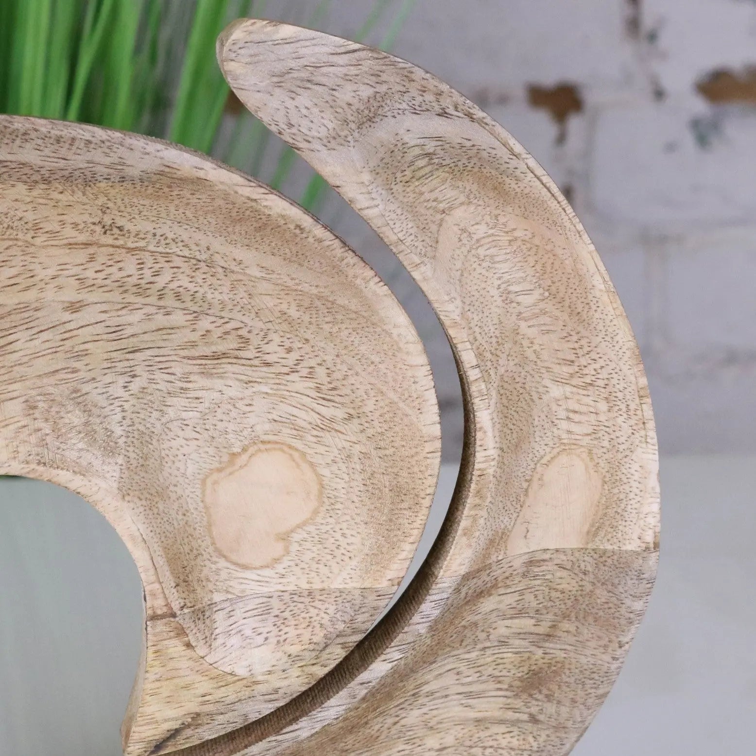 Zayana Swirl Mango Wood Serving Dish - Artisanal Centrepiece for Snacks
