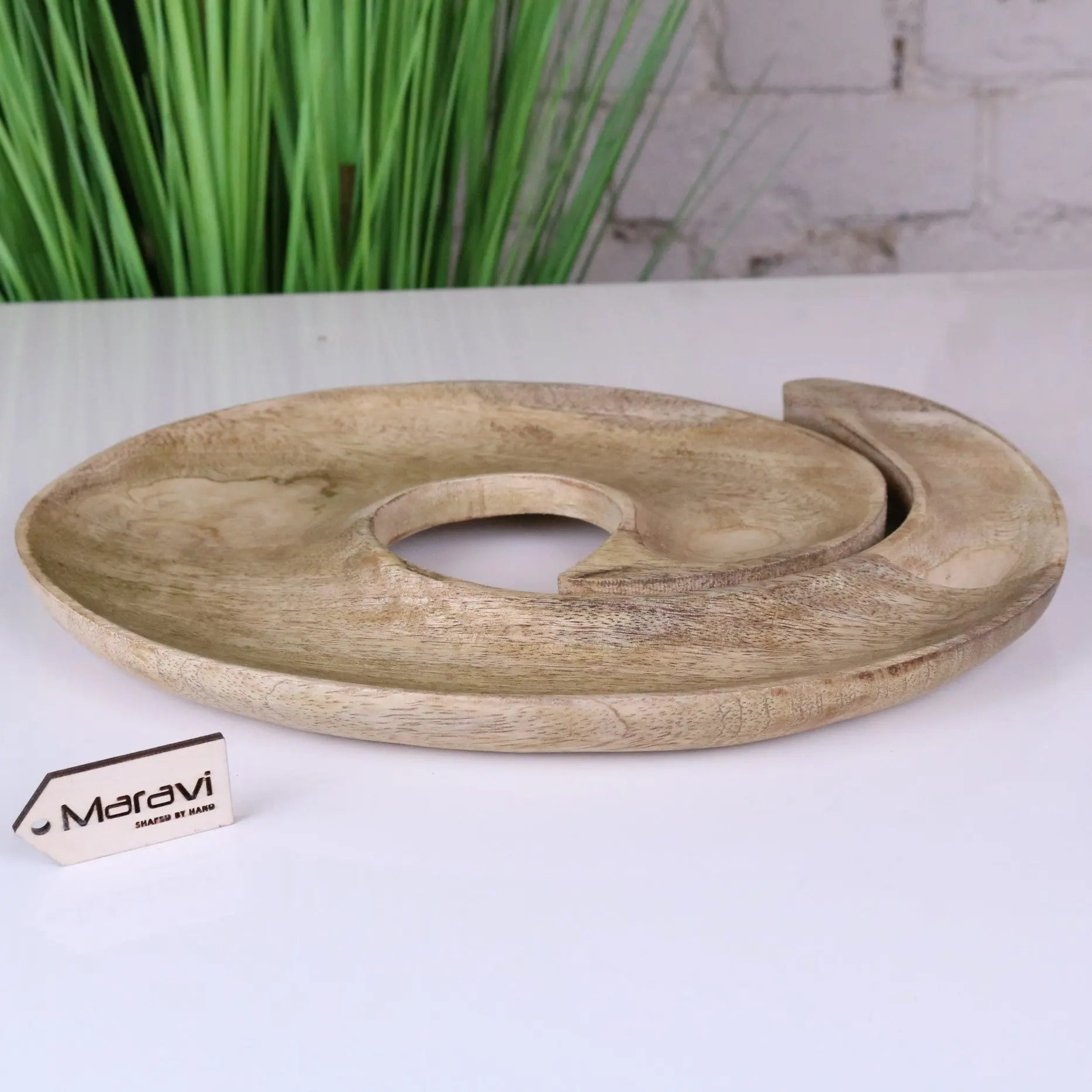 Zayana Swirl Mango Wood Serving Dish - Artisanal Centrepiece for Snacks