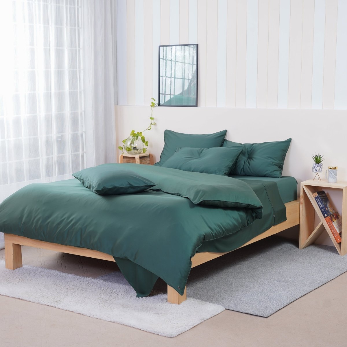 Ackly Bamboo Royal Green Duvet Cover – Luxurious Comfort Redefined