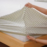 Ackly Bamboo Sage Green Checkerboard Fitted Sheet – Luxurious Comfort for Your Bedroom