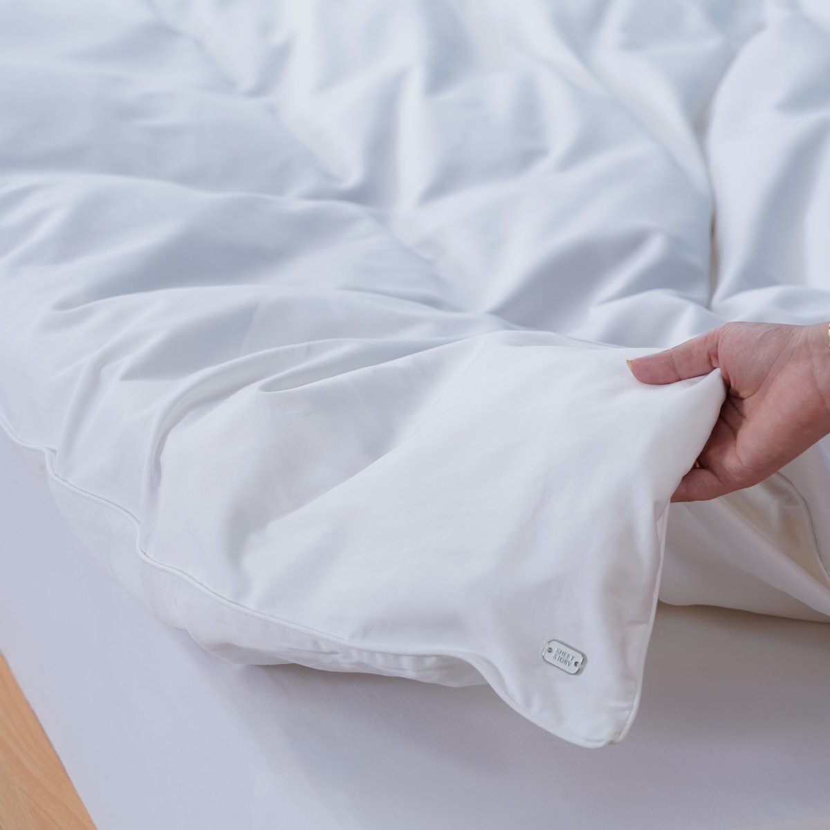 Ackly Bamboo Luxury White Duvet Cover - Sustainable Elegance for Your Bedroom