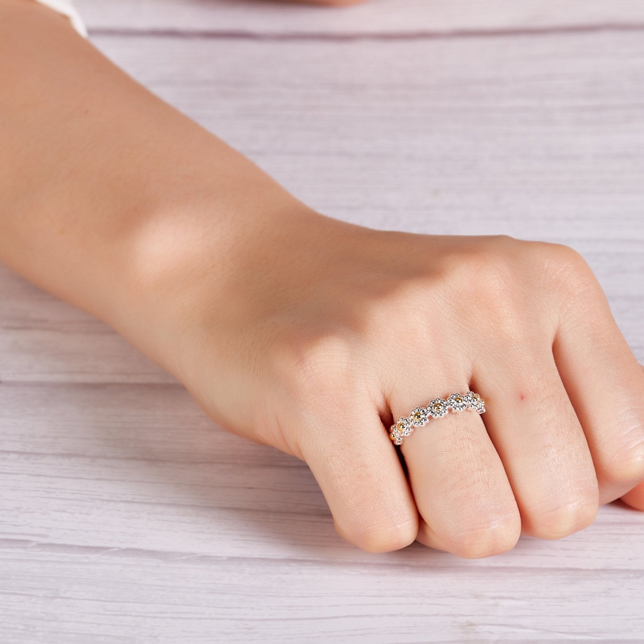 Adjustable Daisy Chain Ring