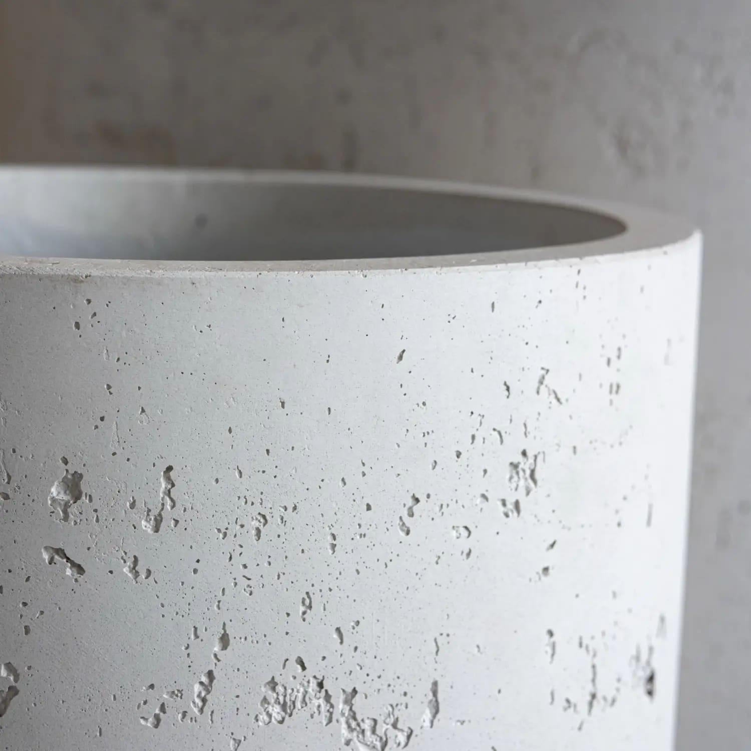 Aurella | White Mist – 70cm X Large Concrete Cylinder Planter – 199L Round Plant Pot