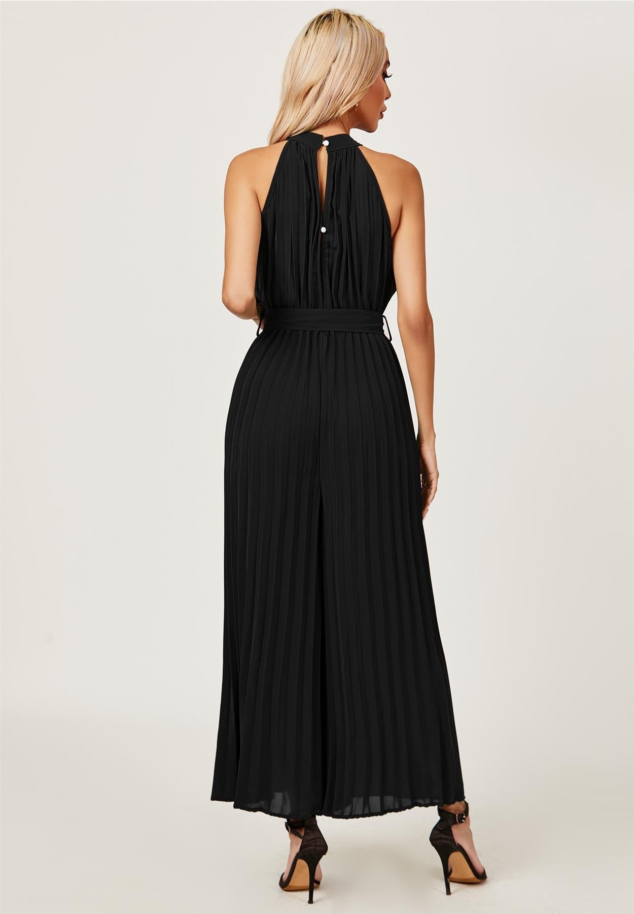 Halter Neck Pleated Jumpsuit In Black