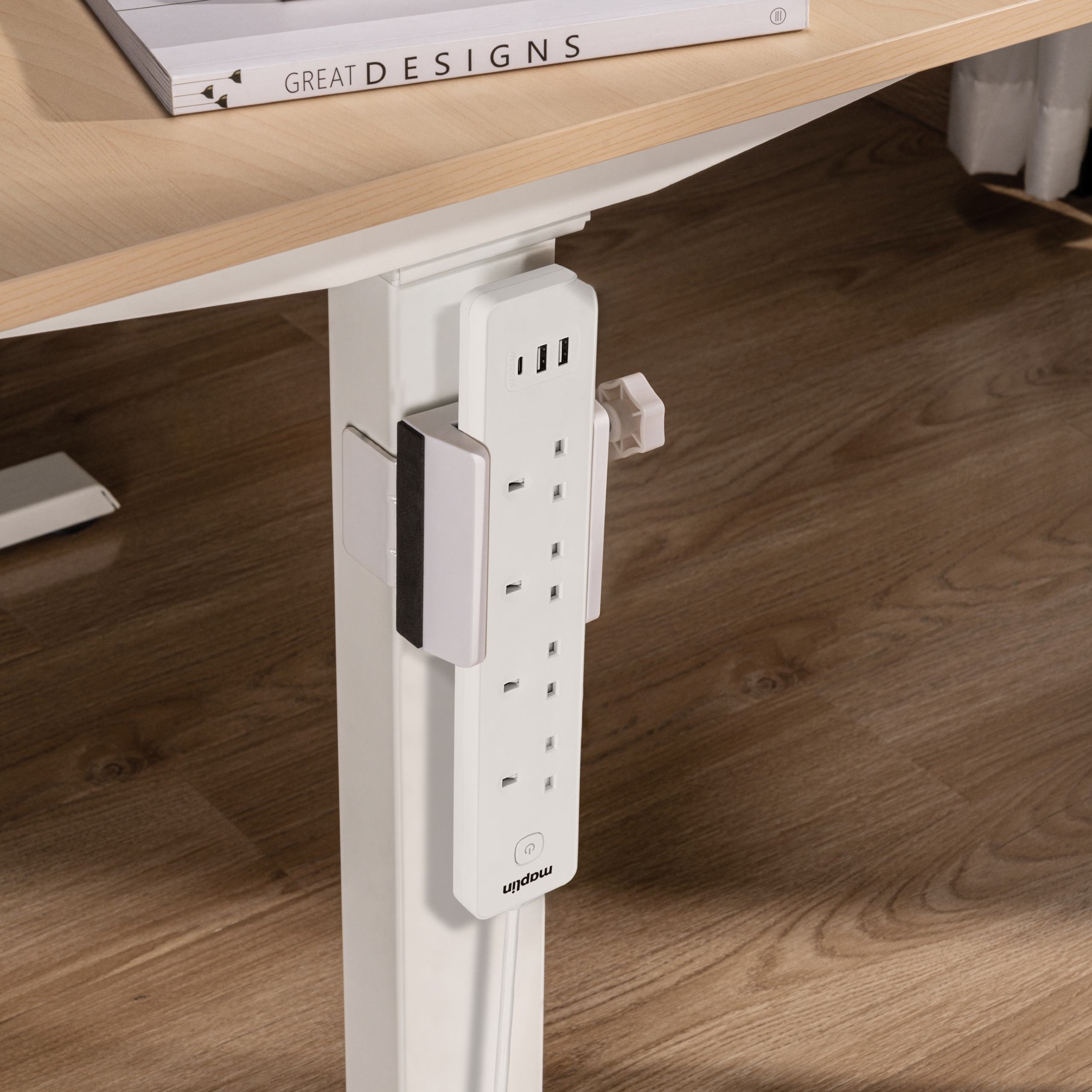 Maplin 1.8m 4 Socket 13 Amp Extension Lead with 2x USB-A / 1x USB-C Ports