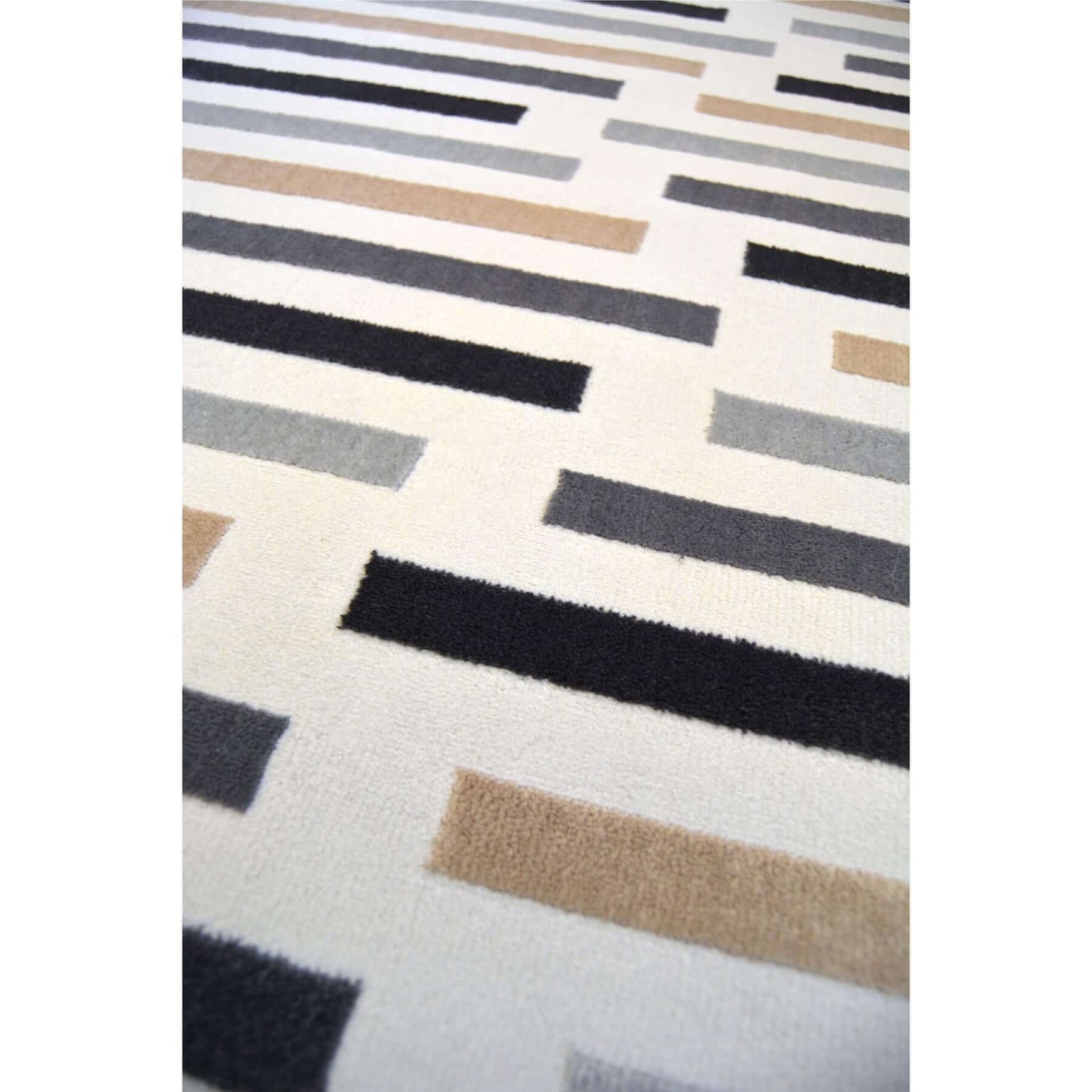 Abstract Multicolour Stripe Rug - Modern Luxury for Your Home