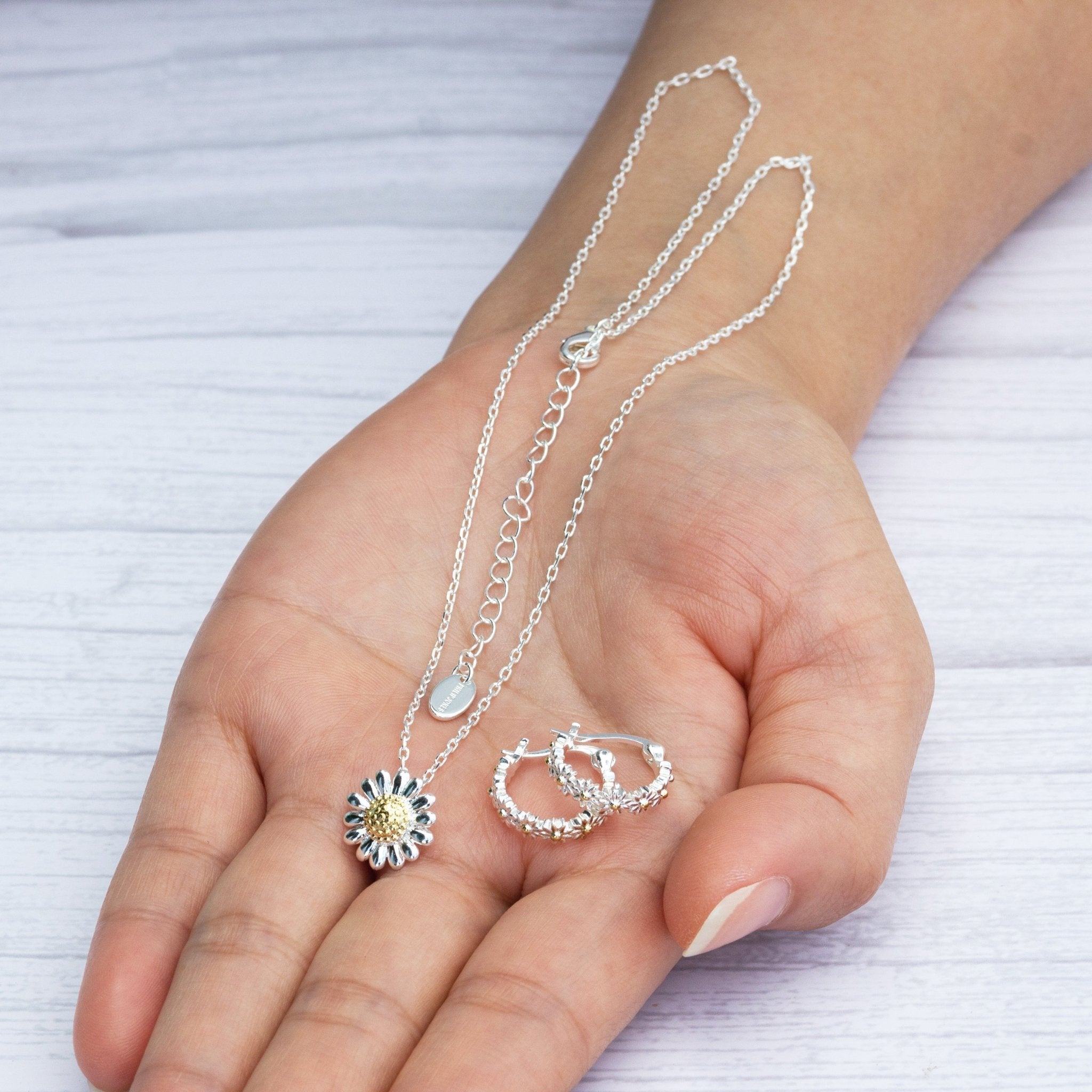 Daisy Necklace and Hoop Earrings Set