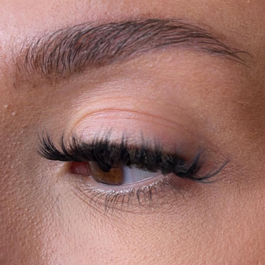 Self Adhesive Eyelashes - No Faff Lash - Kia Cat Eye Collection