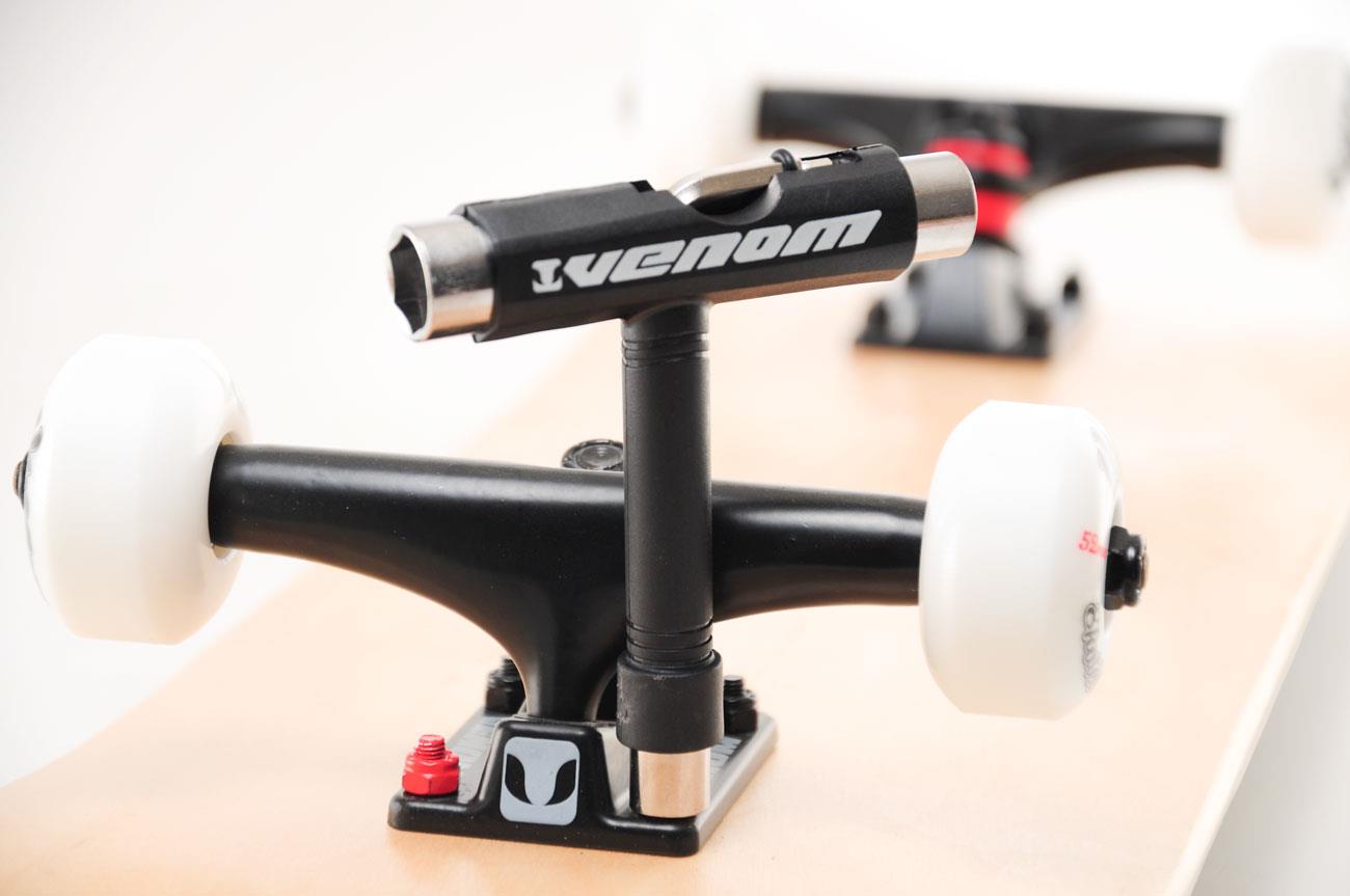 Venom Skateboards T Tool - Black