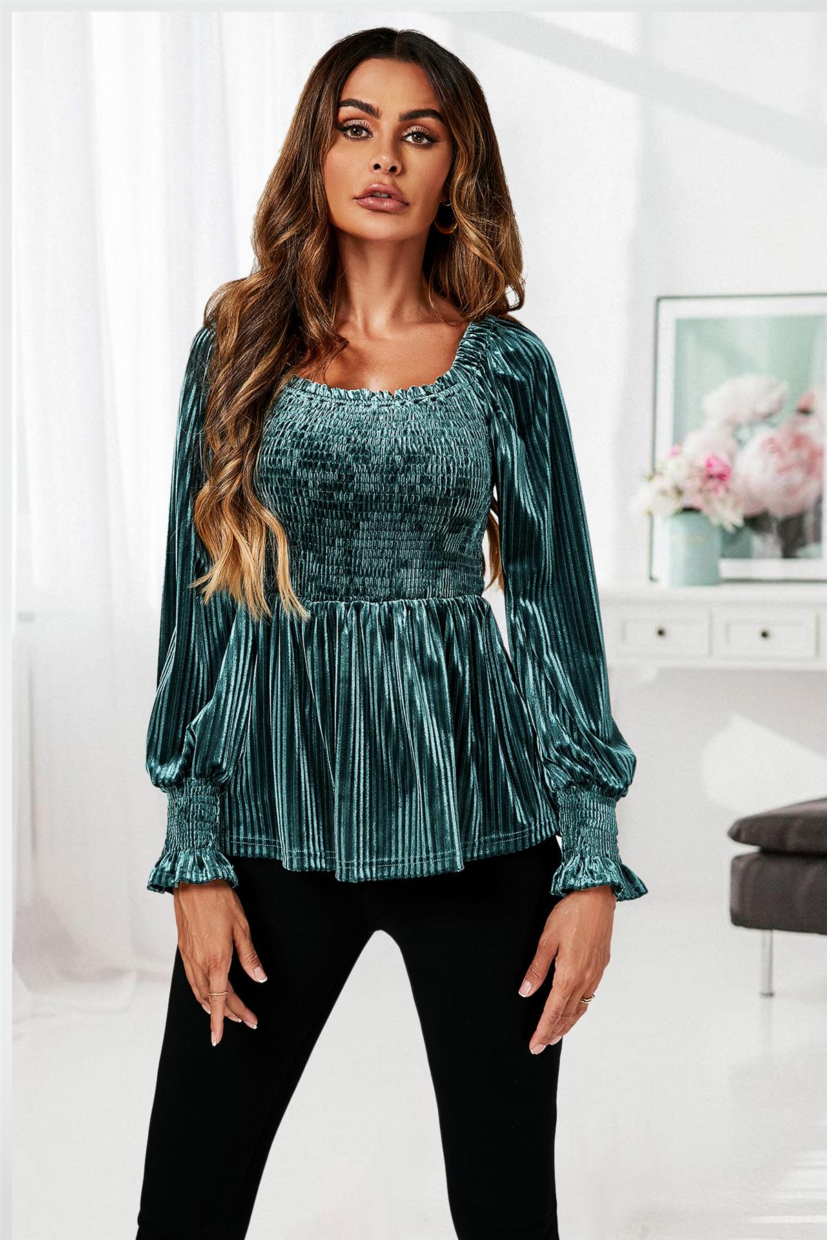Bardot Velvet Top In Green