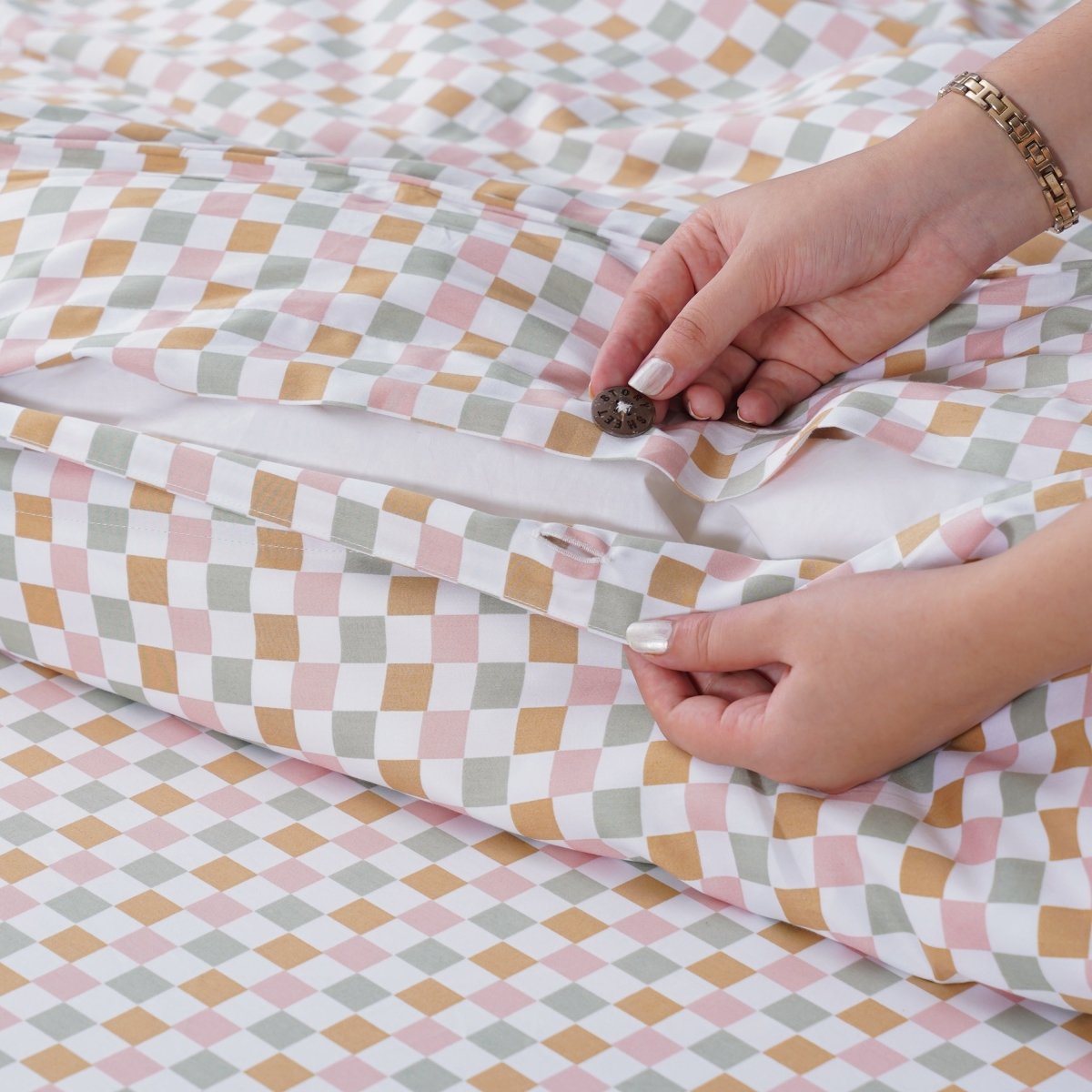 Ella Cotton Gems Checkerboard Duvet Cover: A Luxurious Harmony of Comfort and Style