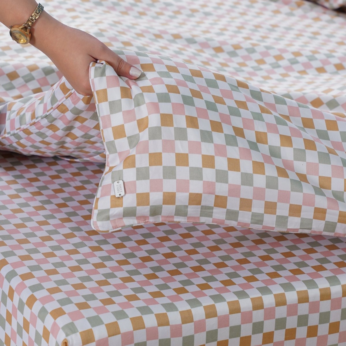 Ella Cotton Gems Checkerboard Duvet Cover: A Luxurious Harmony of Comfort and Style