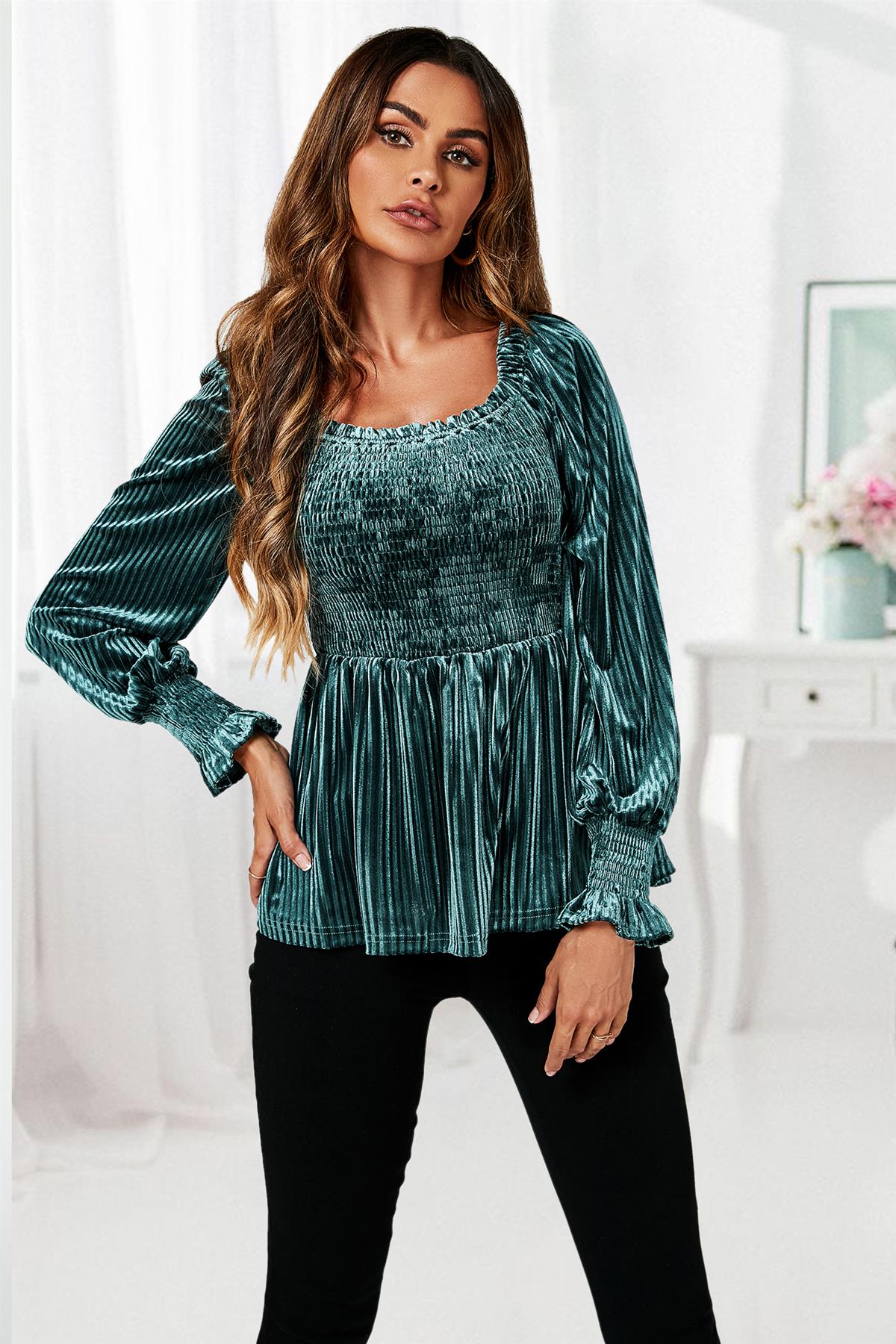 Bardot Velvet Top In Green
