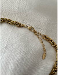 ‘Hooked’ Chunky Chain