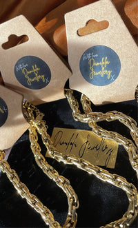 ‘Hooked’ Chunky Chain