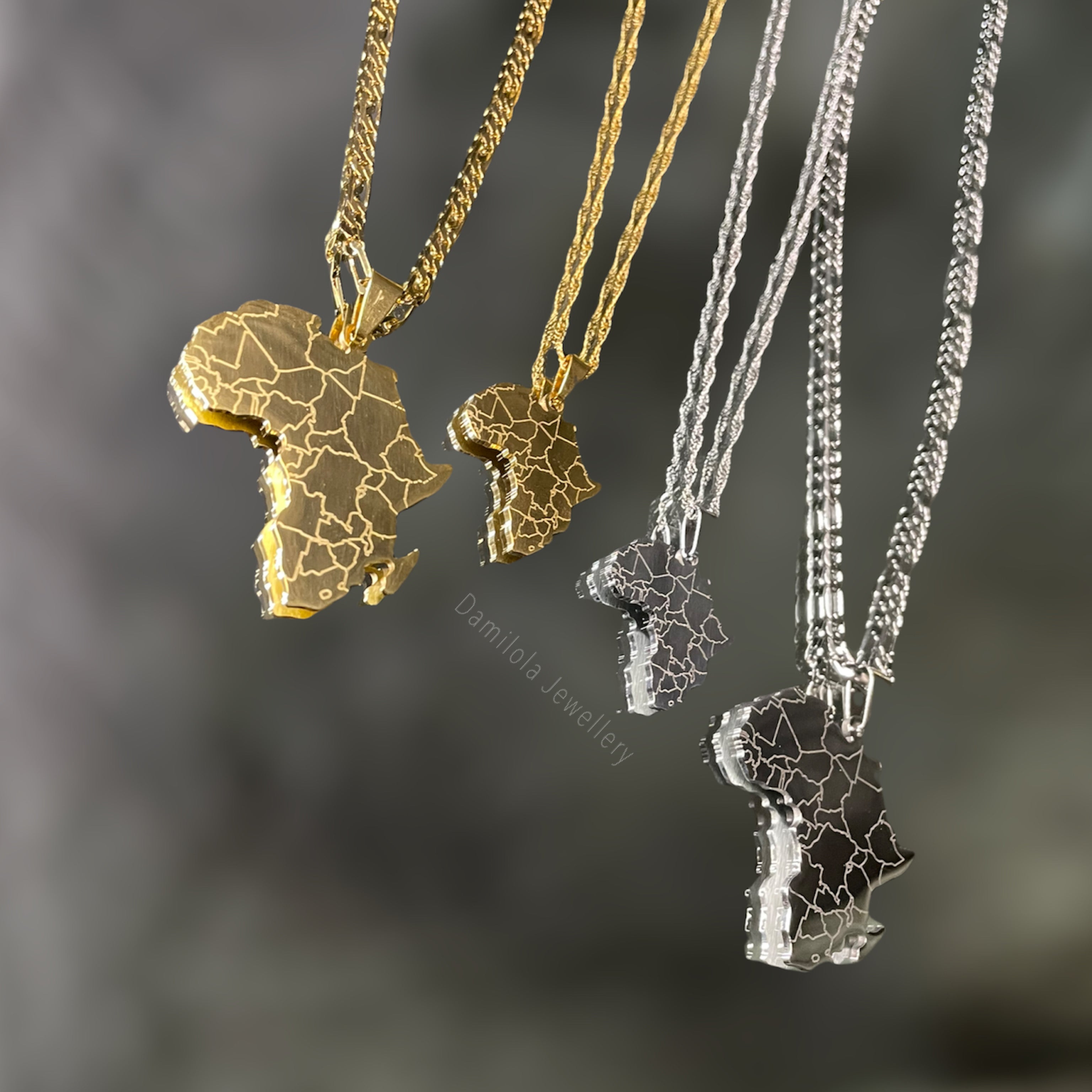 Small Africa Necklace ‘Isokan’  - Gold/Silver