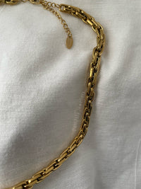 ‘Hooked’ Chunky Chain