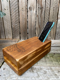 Oak Leaf Laid Back Acoustic Speaker for Smart Phones