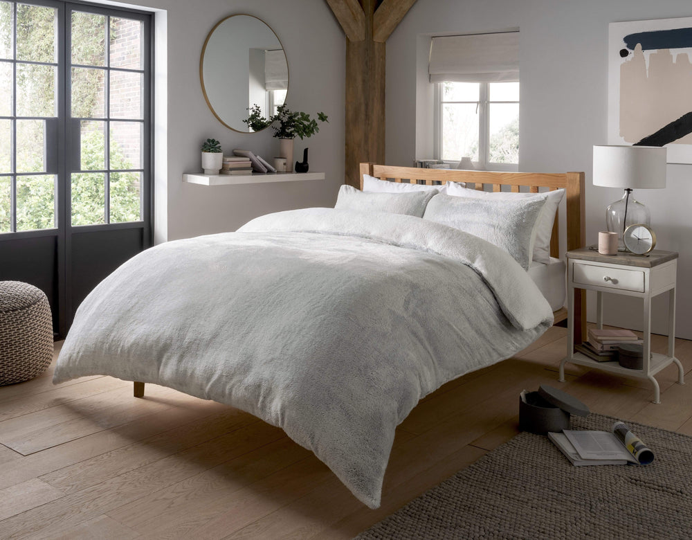 Shimmer Teddy Fleece Reversible Duvet Set with Glitter Design Luxurious Ultra Soft and Warm Bedding Available in Single, Double, King Sizes by OLIVIA ROCCO