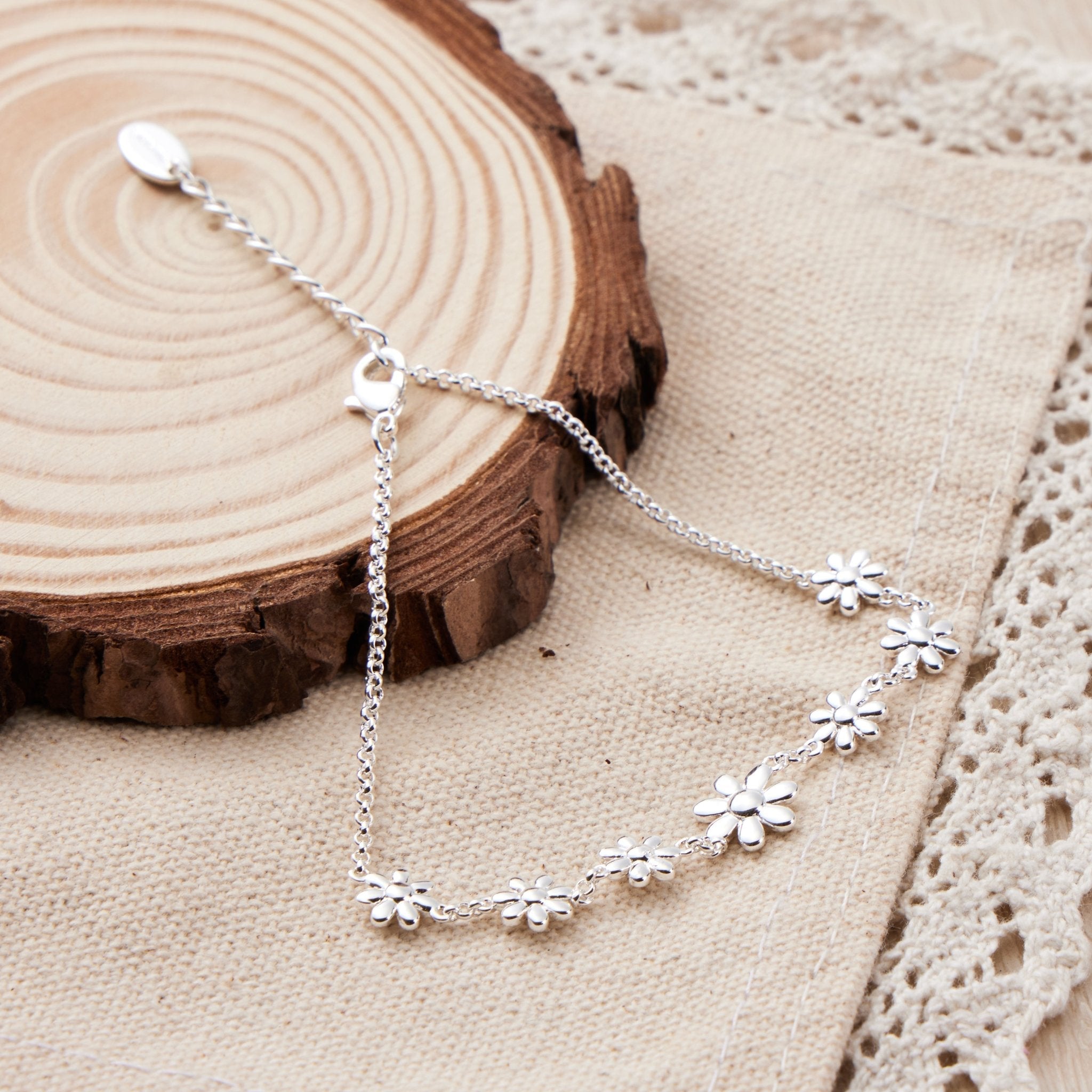 Silver Plated Daisy Bracelet