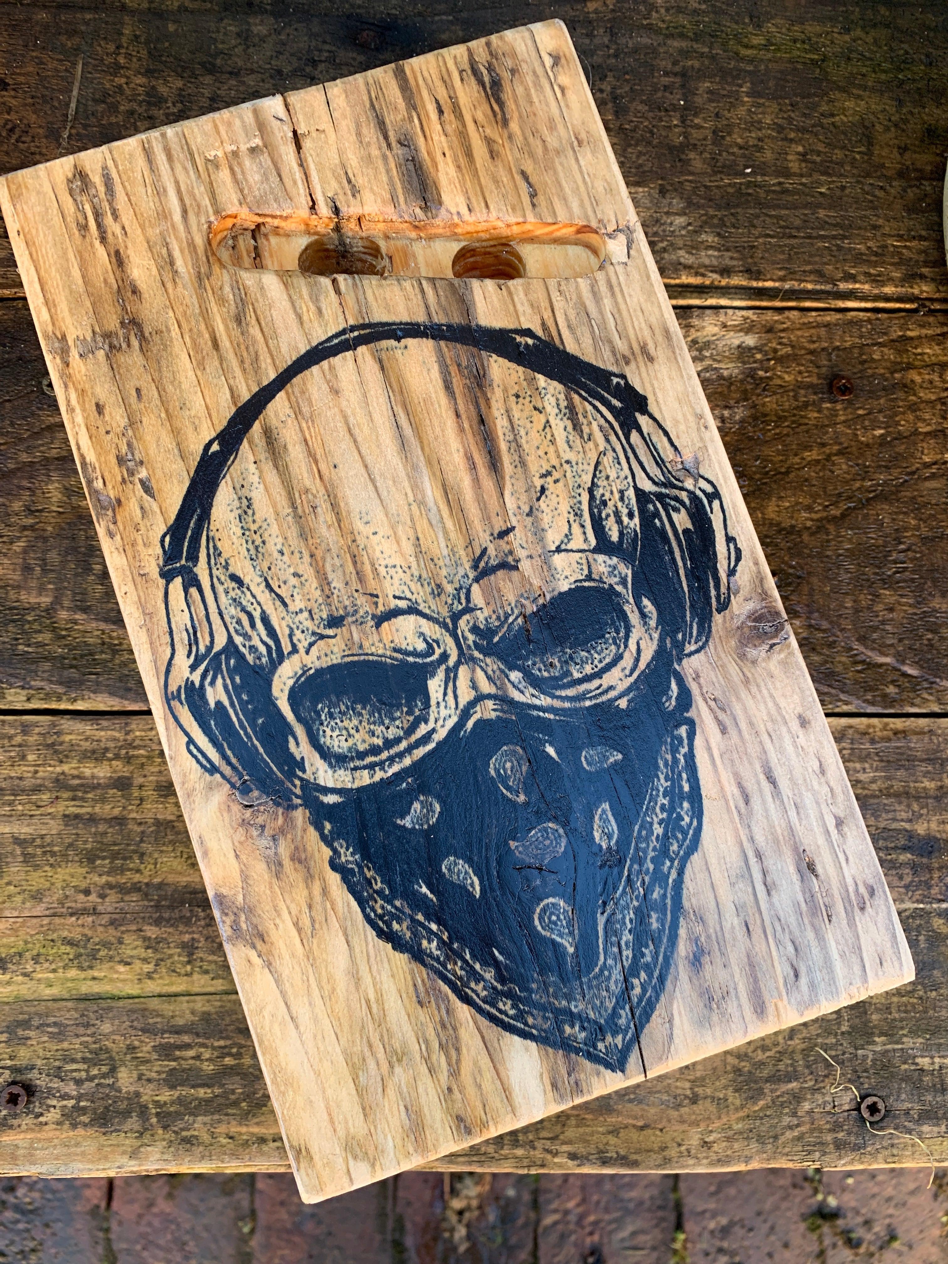 Skull Spruce Acoustic Speaker for Smart Phones