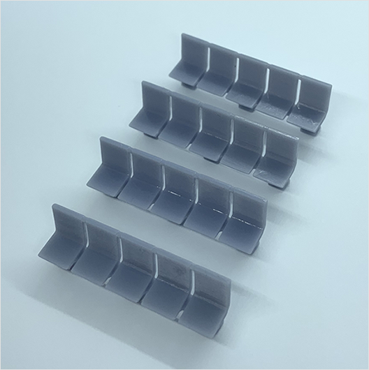 OO Scale | Ready to Paint | Station Seating - Row of 5 (4 pack)