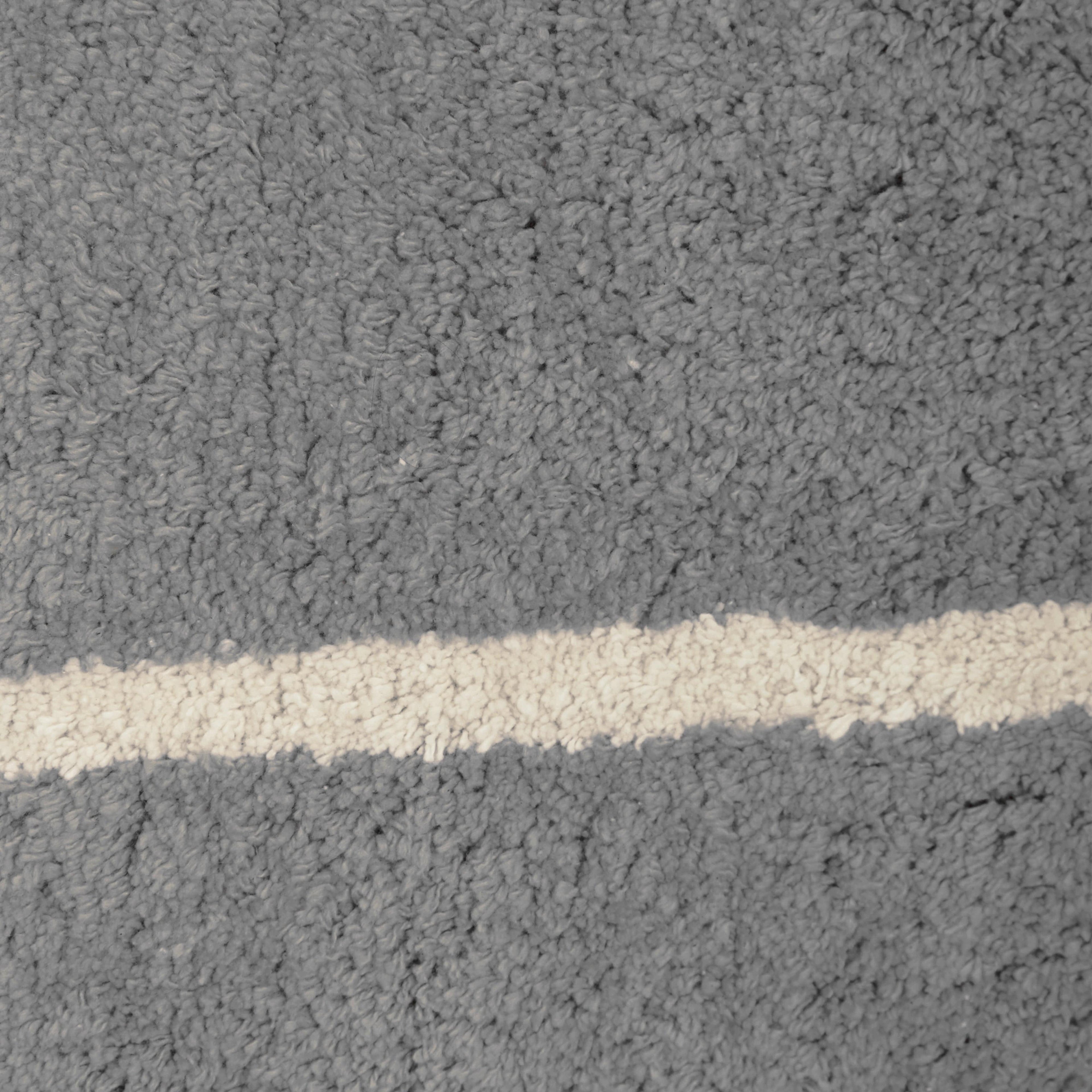 Stockholm Bath Mat Non Slip Backing Super Soft Water Absorbent Cotton Blend Mats Quick-Drying Bathroom Toilet Floor Rug by OLIVIA ROCCO