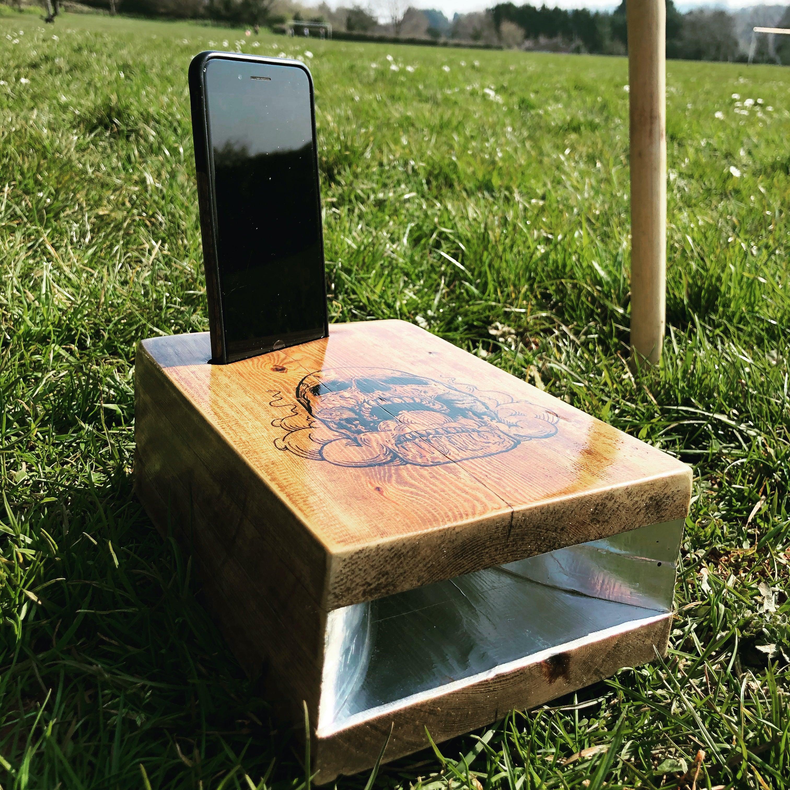 The 'Laid Back' Acoustic Speaker for smart phones