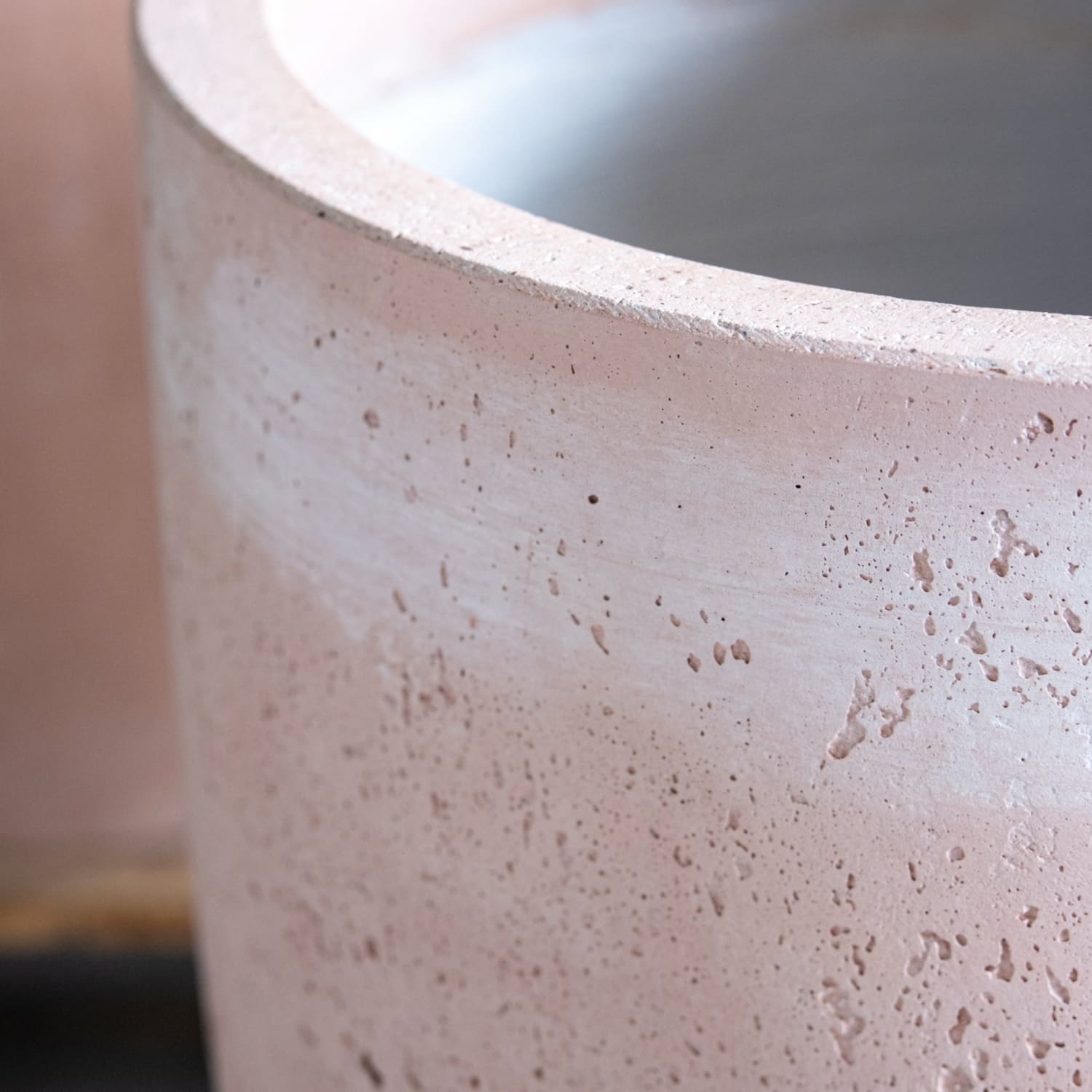 Vessara | Blushstone – 100cm XXL Concrete Vase Planter – 172L Tall Plant Pot