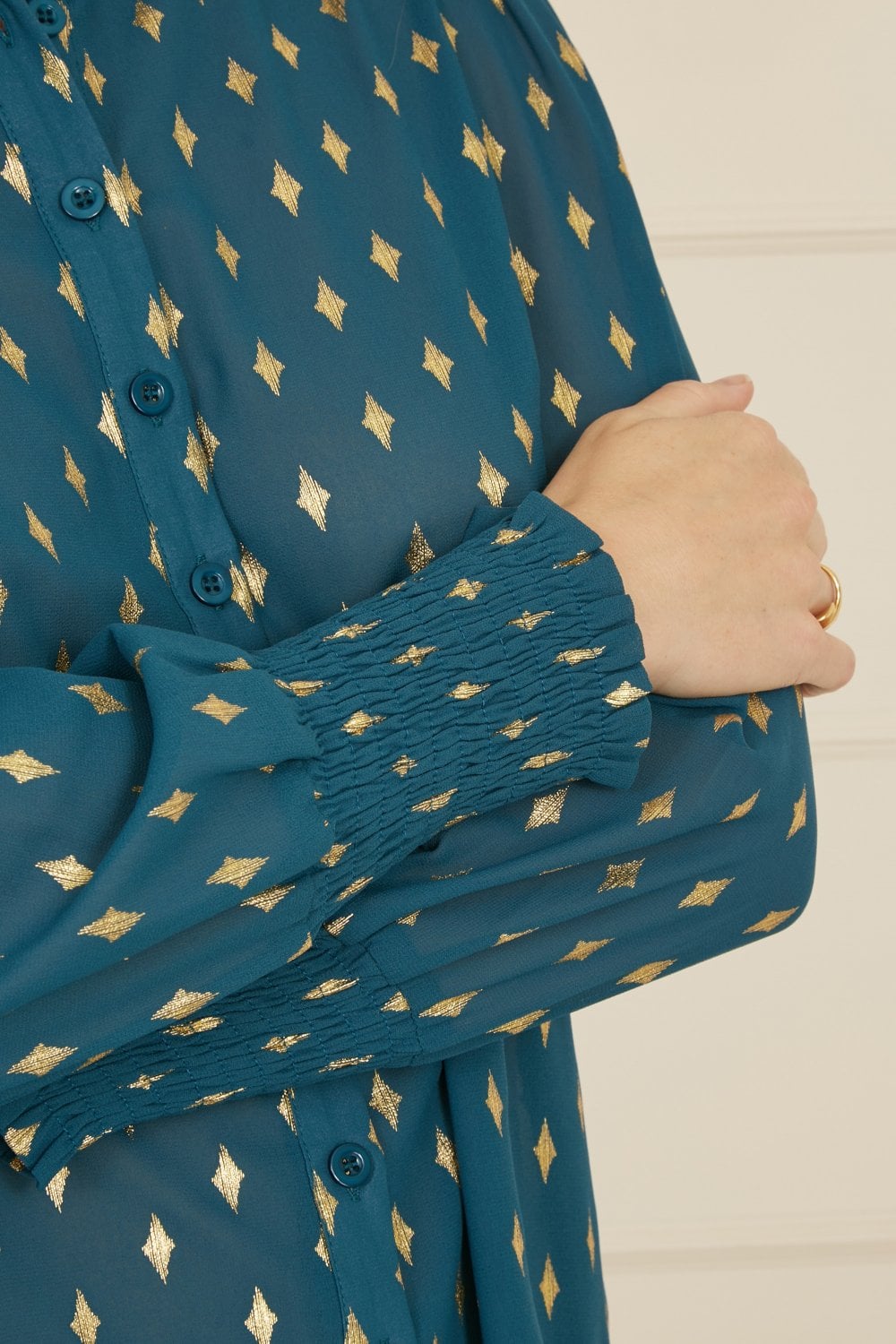 Yumi Teal Diamond Foil Print Top With Ruched Cuff